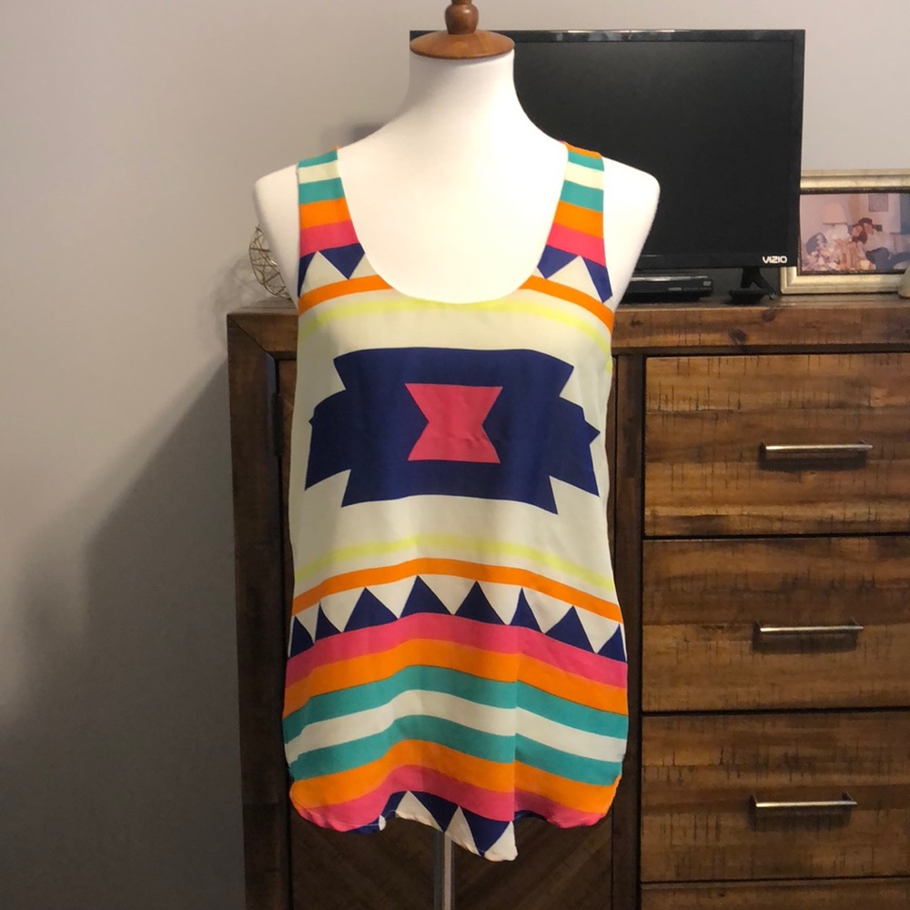 M colorful Aztec Razorback top - Picture 2 of 8